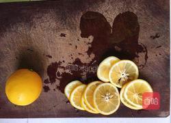 蜂蜜腌柠檬的做法图解3