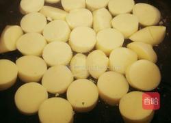 韭菜皮蛋拌豆腐的做法图解5