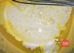 简单的蛋糕卷的做法图解2