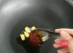 红糟炒花蛤的做法图解1