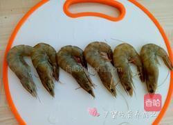 宝宝辅食鲜虾蔬菜饼的做法图解1