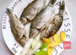 破壁机之无骨鲫鱼鲜汤的做法图解1