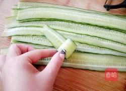 翡翠黄瓜卷的做法图解4
