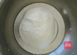 牛肉芹菜煎饺的做法图解1