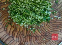 牛肉芹菜煎餃的做法圖解3