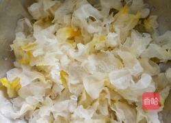 苹果梨红枣枸杞银耳羹的做法图解3