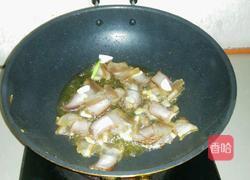 米豆腐炒腊肉的做法图解2