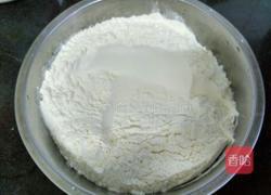 手擀长寿面的做法图解1