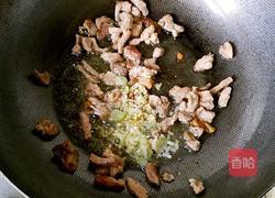 蘑菇炒粉条的做法图解3