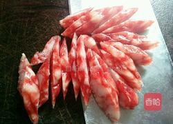 荷兰豆炒腊肠的做法图解1