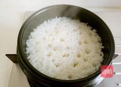 腊肠煲仔饭的做法图解7