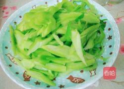 腊肉炒青菜杆的做法图解3