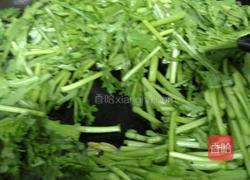 茼蒿炒蛋的做法图解7