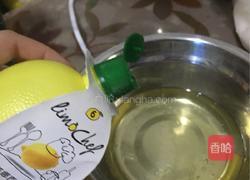 蛋白糖（有点像麦丽素）的做法图解1