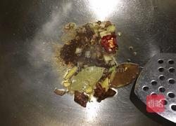 鲫鱼炖冻豆腐的做法图解5