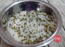 绿豆大米粥的做法图解2