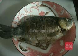 鲫鱼炖豆腐的做法图解4