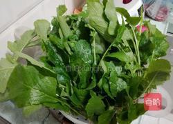 蒲公英煎鸡蛋的做法图解1