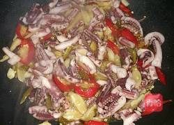 泡椒鱿鱼丝的做法图解5