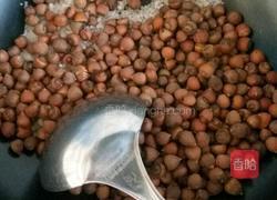 炒榛子的做法图解6