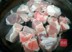 排骨烧百叶结的做法图解1