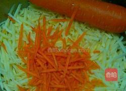 红萝卜土豆饼的做法图解2