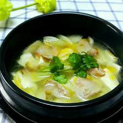 河蚌腊肉豆腐汤的做法[图]