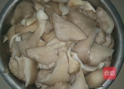煎蘑菇的做法图解1