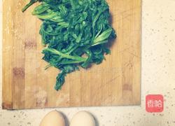 茼蒿鸡蛋饼的做法图解1