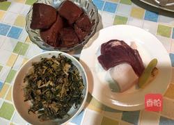 酸菜肉末猪血汤的做法图解1