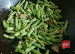 扁豆虾仁炒面的做法图解6