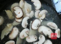 鸭血蛋圆汤的做法图解5