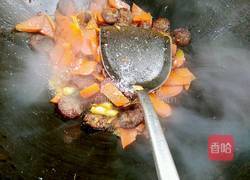 香肠炒胡萝卜的做法图解7