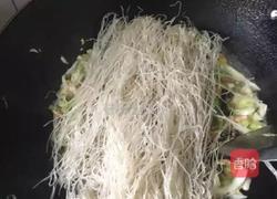 炒福建米粉的做法图解2