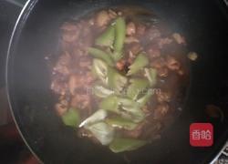 香菇焖鸡腿的做法图解9