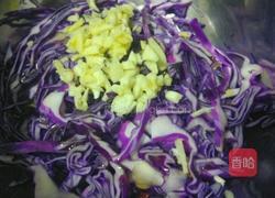 凉拌紫甘蓝的做法图解5