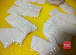 西芹炒鱿鱼的做法图解2