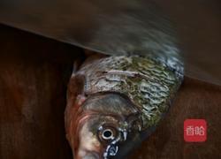 鲫鱼蒸蛋的做法图解2