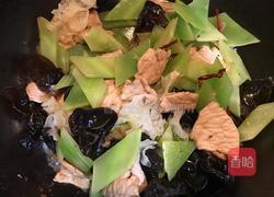 青笋炒肉片的做法图解12