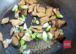 肉炒花叶菜的做法图解5