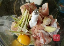 肉馅(小熊绞肉机)的做法图解3