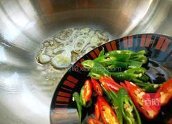 蒜蓉辣酱炒灌肠的做法图解6