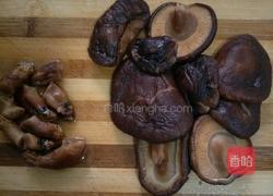 香菇焖排骨的做法图解4