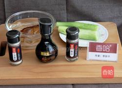 黄瓜拌海蜇皮的做法图解1