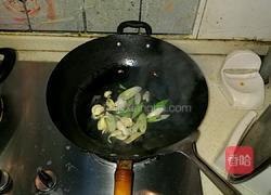 胡萝卜炒猪肝的做法图解2