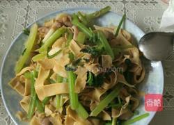 千张芹菜炒肉的做法图解8