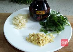 凉拌猪耳朵的做法图解2