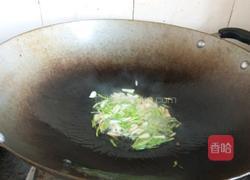 螃蟹炒蛋的做法图解2