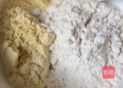 全麦玉米面窝窝头的做法图解1