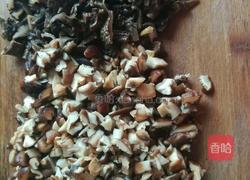 牛肉香菇辣酱的做法图解3